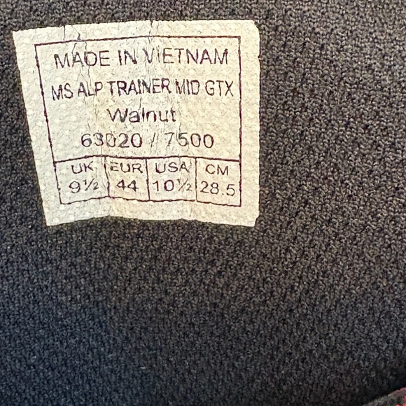 Selewa men’s Alp Trainer Mid GTX
US size 10 1/2 EUR size44. - Picture 6 of 8